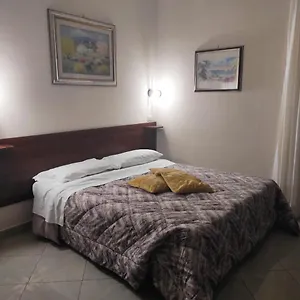Pensión Mara's House 